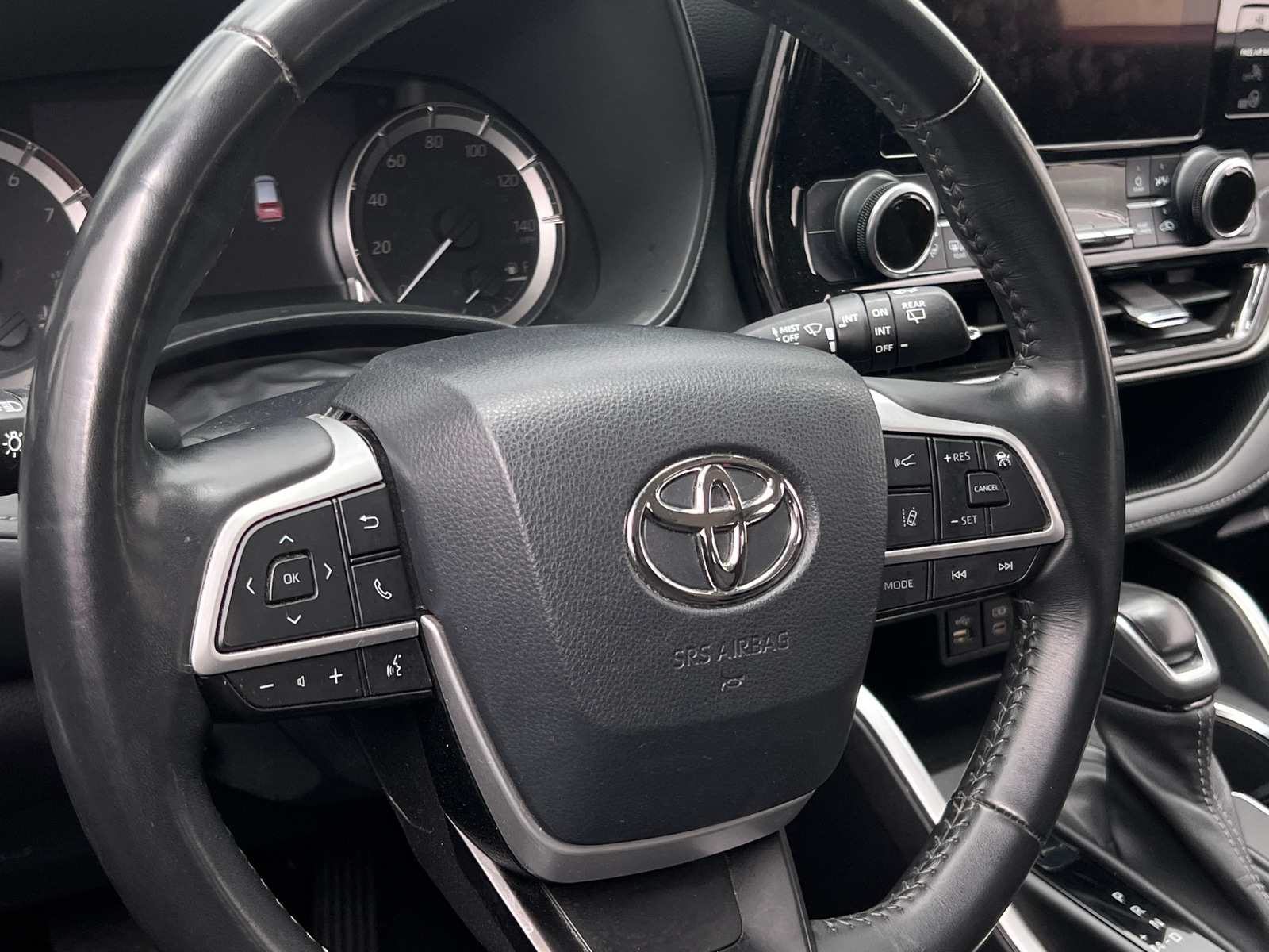 Thumbnail: 2023 Toyota Highlander - 5