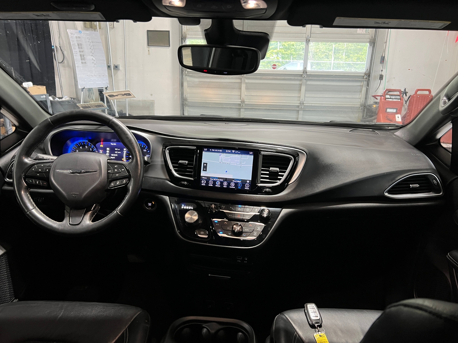 Thumbnail: 2019 Chrysler Pacifica - 2