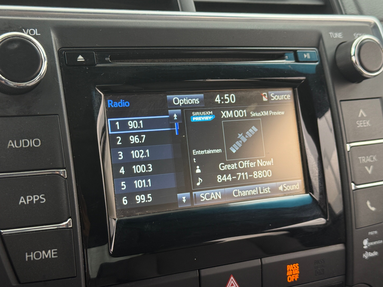 Thumbnail: 2015 Toyota Camry - 4