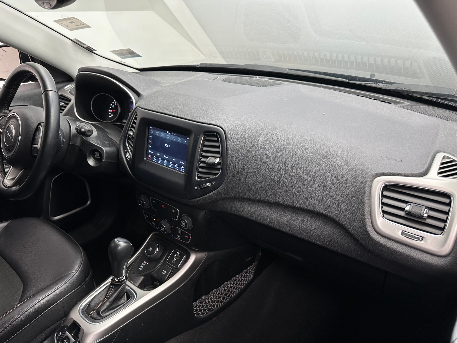 Thumbnail: 2021 Jeep Compass - 3