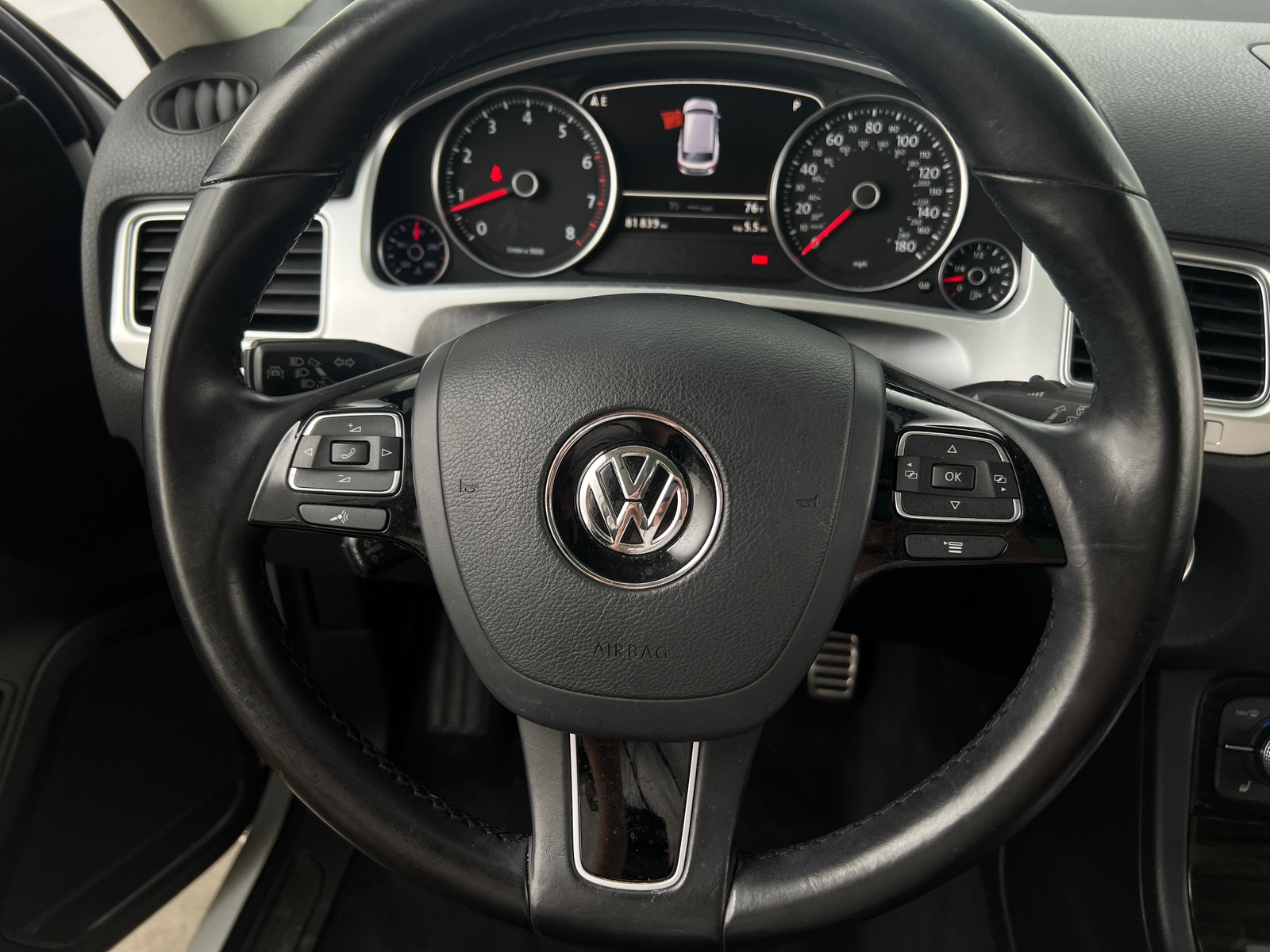 Thumbnail: 2017 Volkswagen Touareg - 4