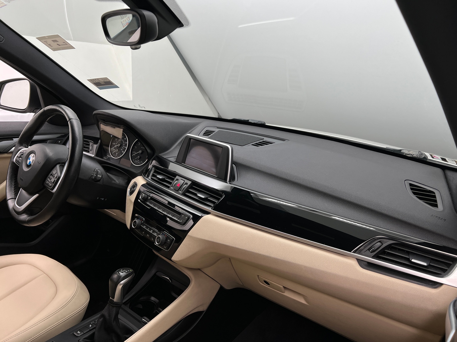 Thumbnail: 2017 BMW X1 - 2