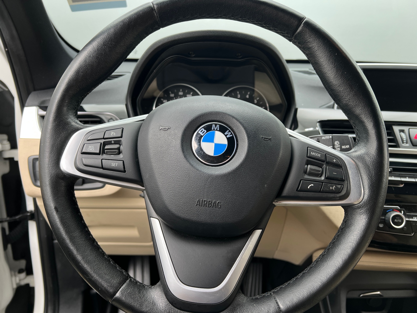 Thumbnail: 2017 BMW X1 - 4
