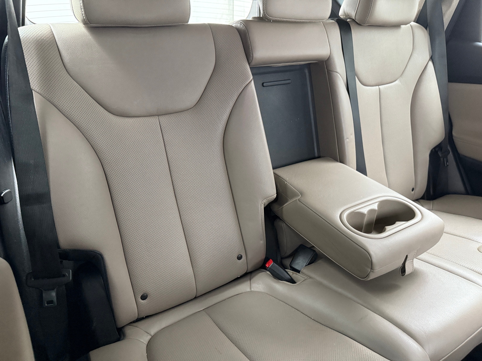 Thumbnail: 2019 Hyundai Santa Fe - 5