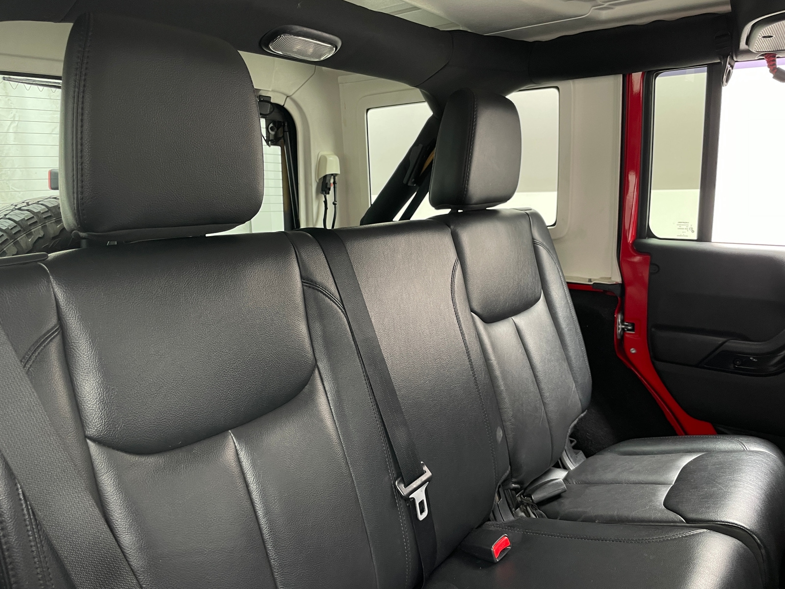 Thumbnail: 2015 Jeep Wrangler - 5