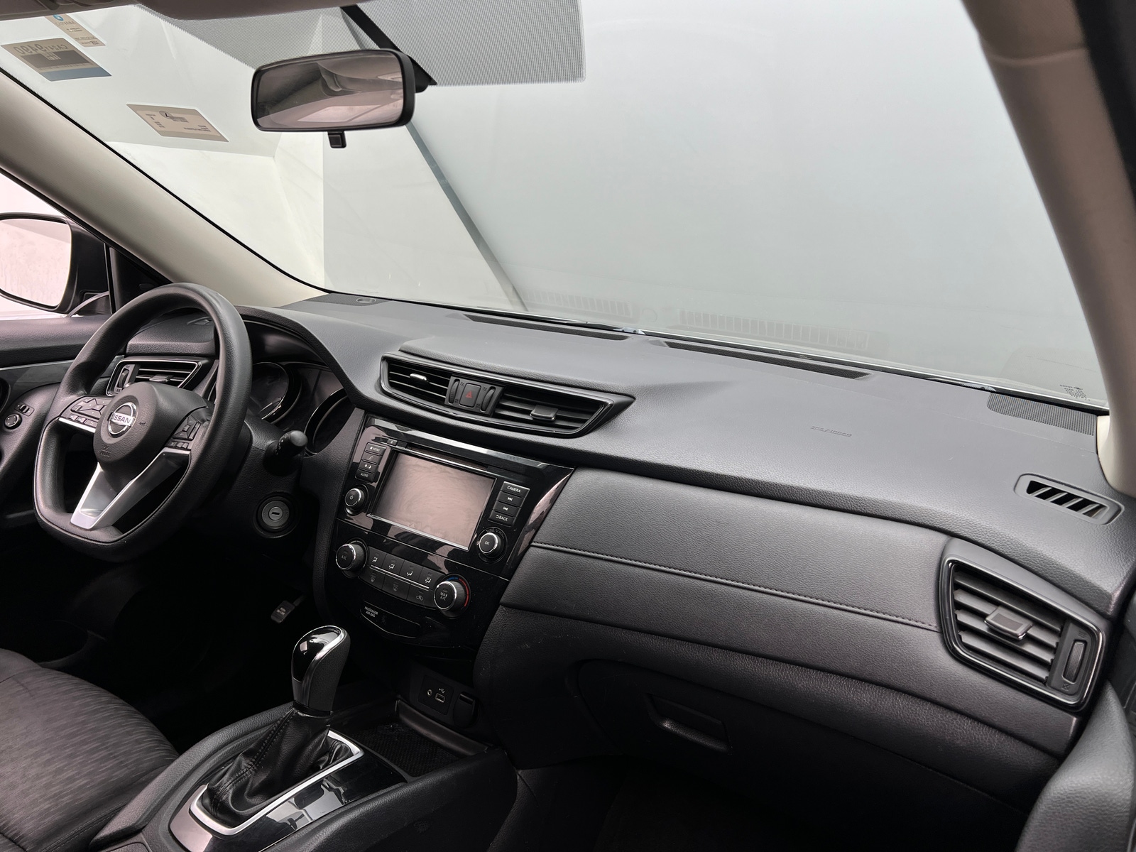 Thumbnail: 2018 Nissan Rogue - 3