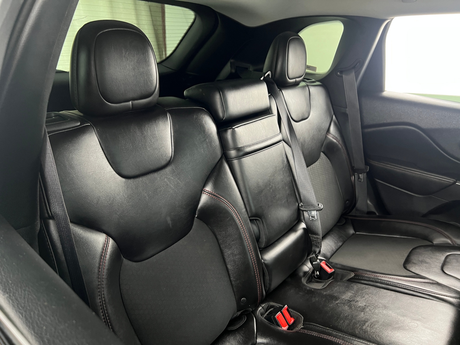 Thumbnail: 2019 Jeep Cherokee - 5