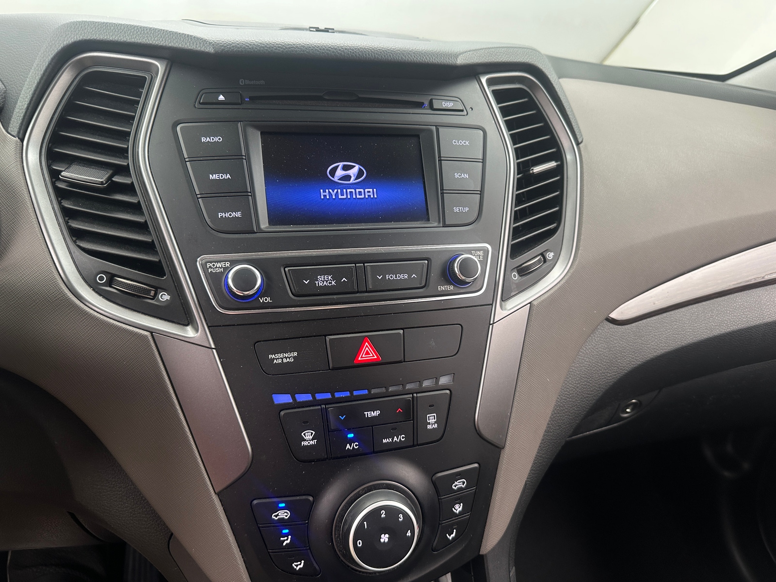 Thumbnail: 2018 Hyundai Santa Fe - 4