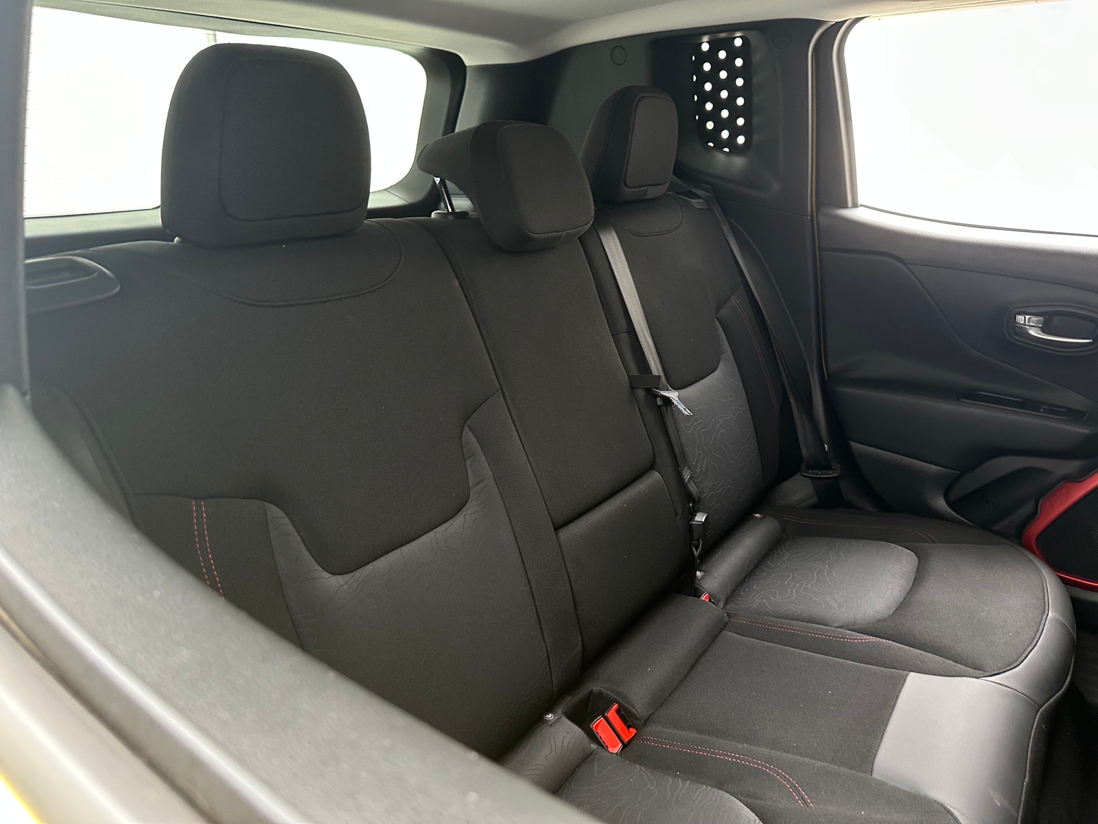 Thumbnail: 2016 Jeep Renegade - 6