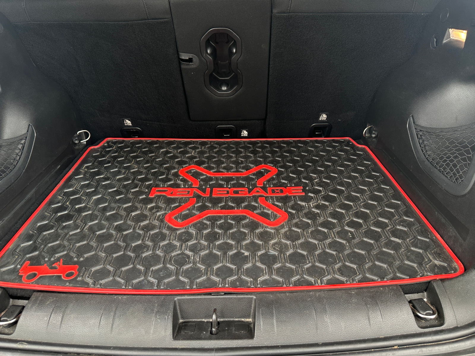 Thumbnail: 2016 Jeep Renegade - 7