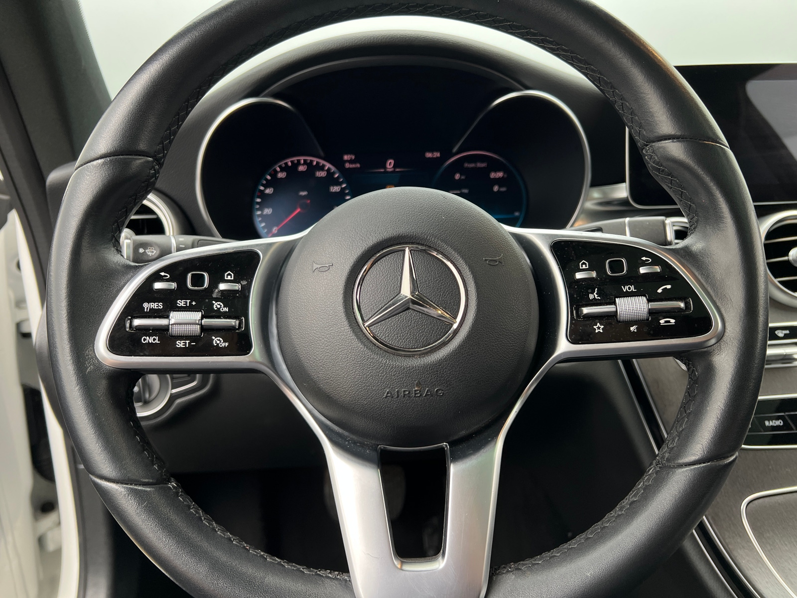 Thumbnail: 2022 Mercedes-Benz C-Class - 3