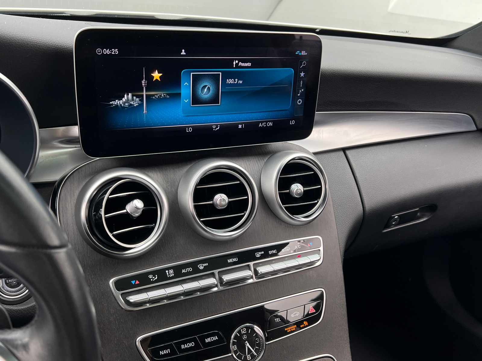 Thumbnail: 2022 Mercedes-Benz C-Class - 2