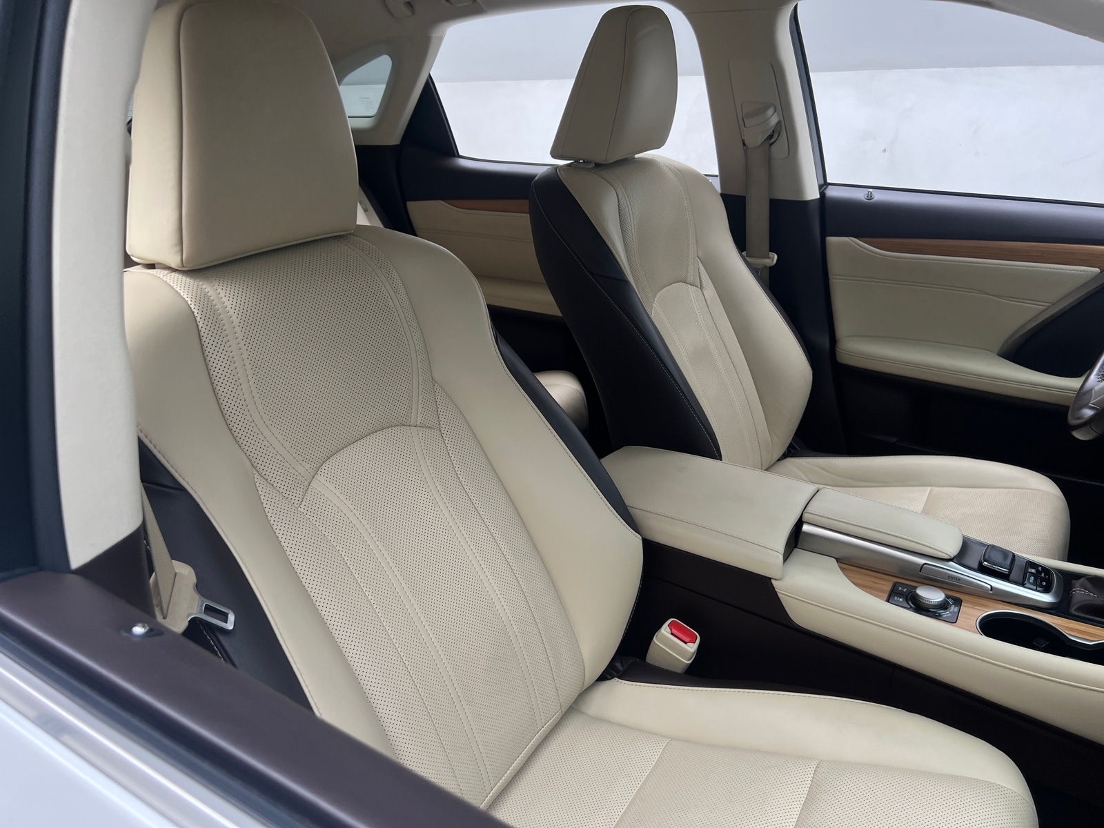 Thumbnail: 2017 Lexus RX - 2