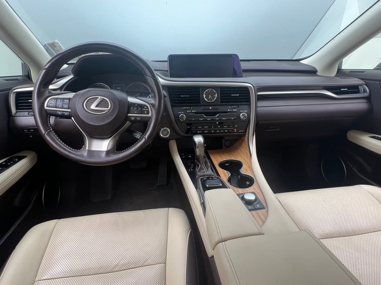 Thumbnail: 2017 Lexus RX - 3