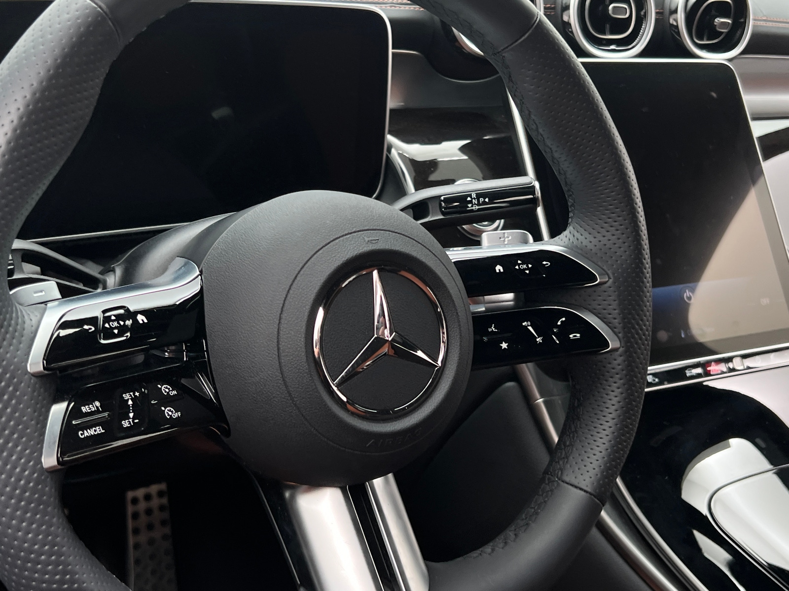 Thumbnail: 2024 Mercedes-Benz GLC - 4