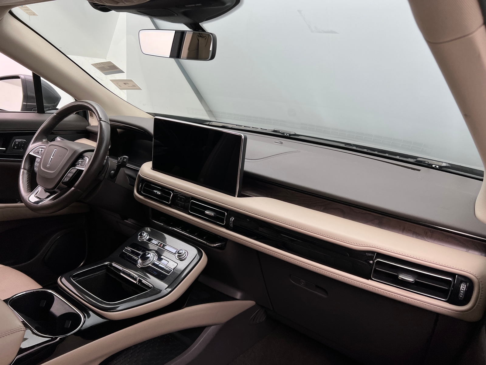 Thumbnail: 2022 Lincoln Nautilus - 2