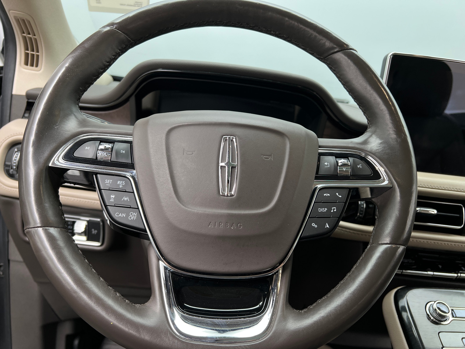 Thumbnail: 2022 Lincoln Nautilus - 4