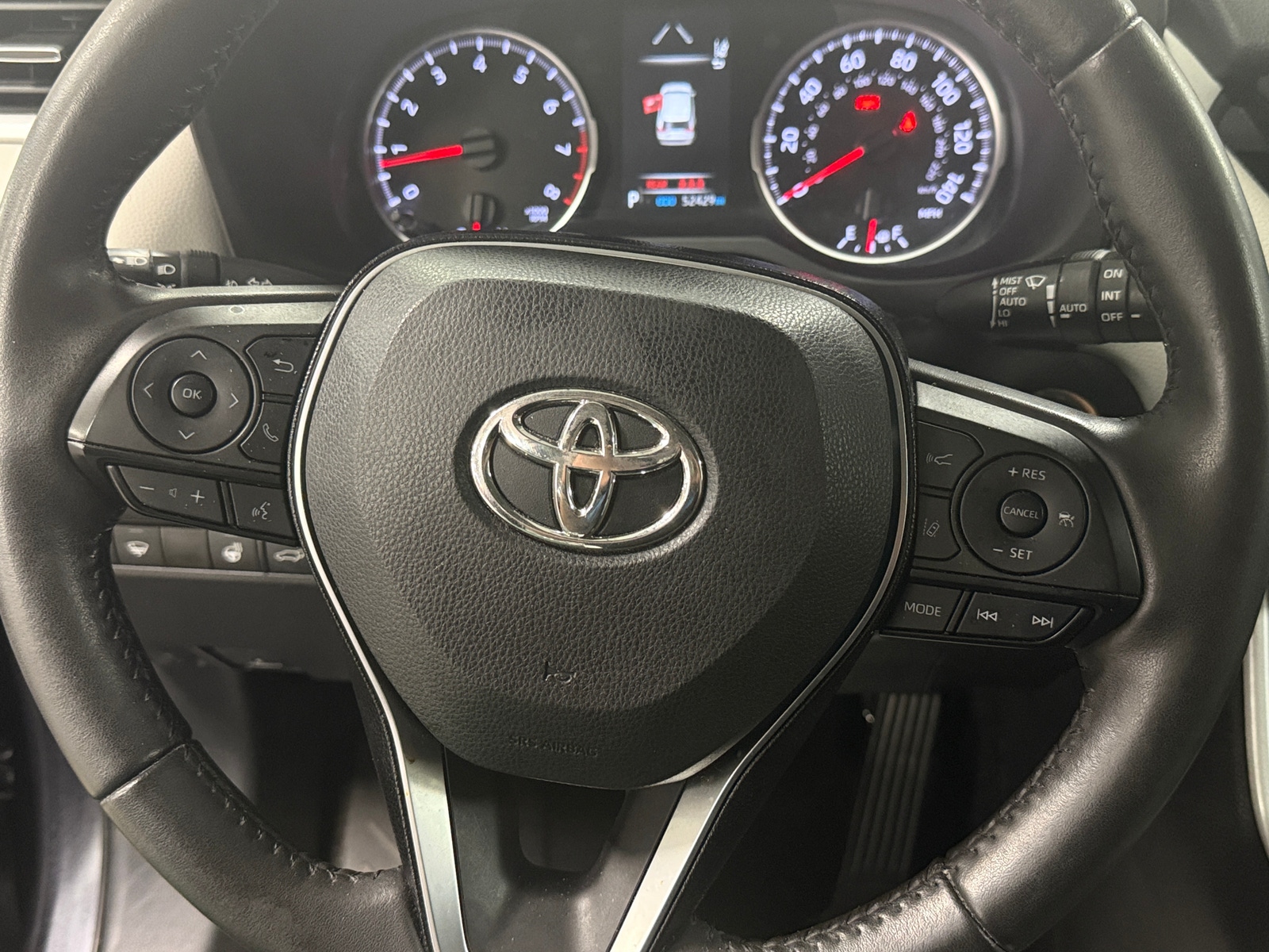 Thumbnail: 2021 Toyota RAV4 - 4