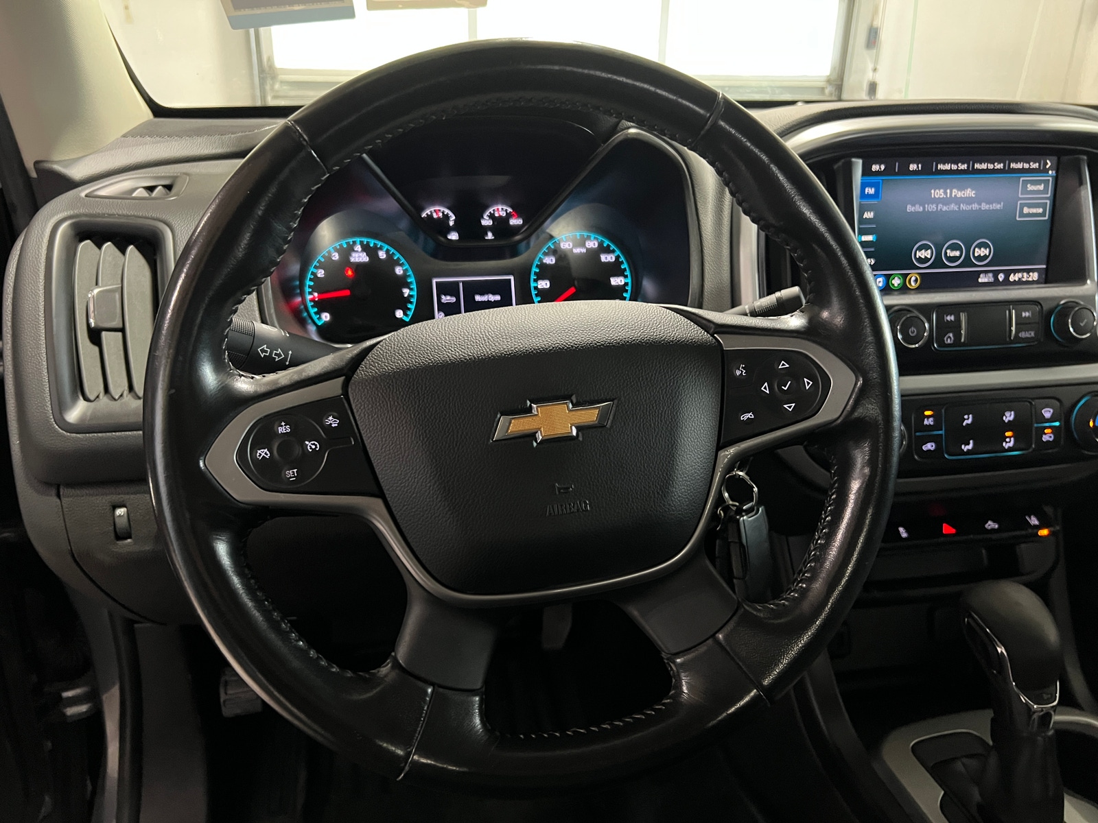Thumbnail: 2022 Chevrolet Colorado - 5