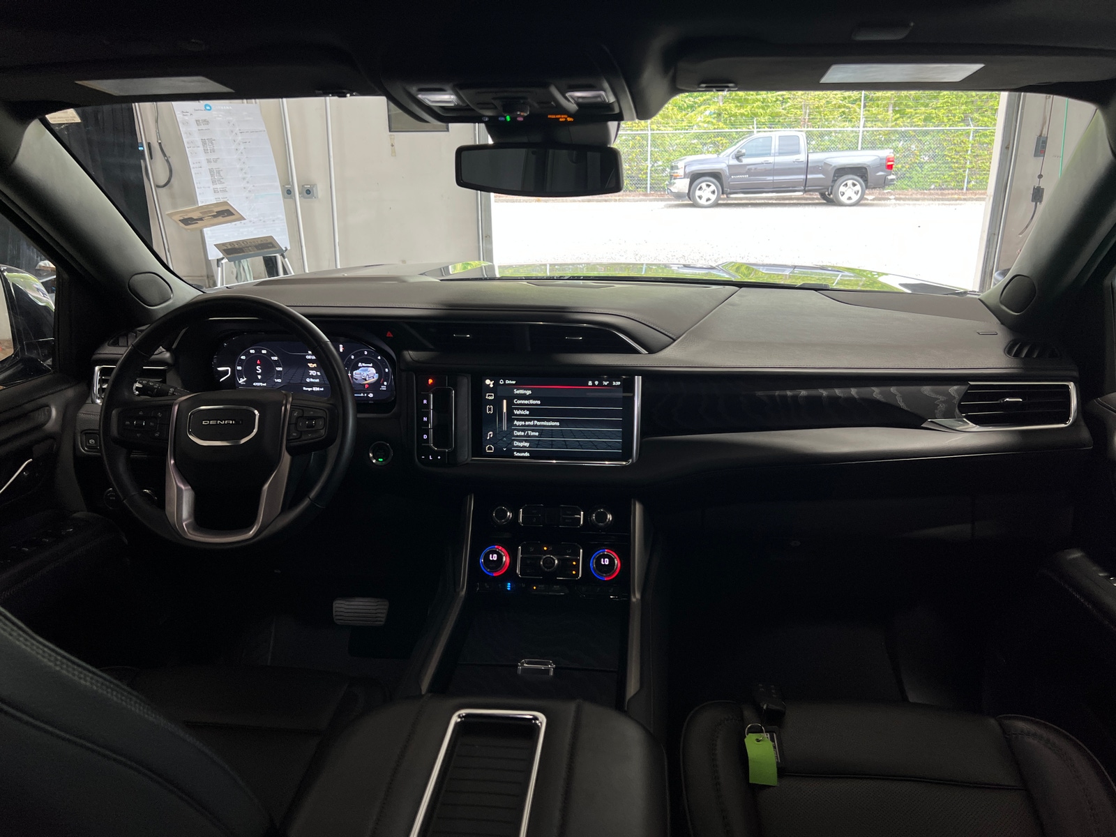 Thumbnail: 2023 GMC Yukon - 2