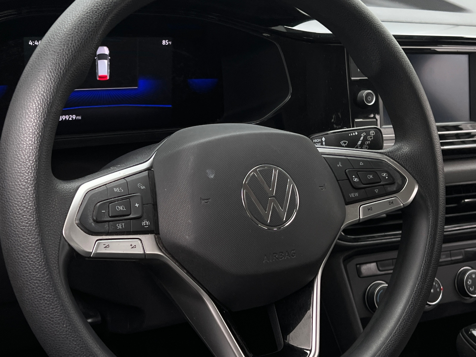 Thumbnail: 2022 Volkswagen Taos - 5