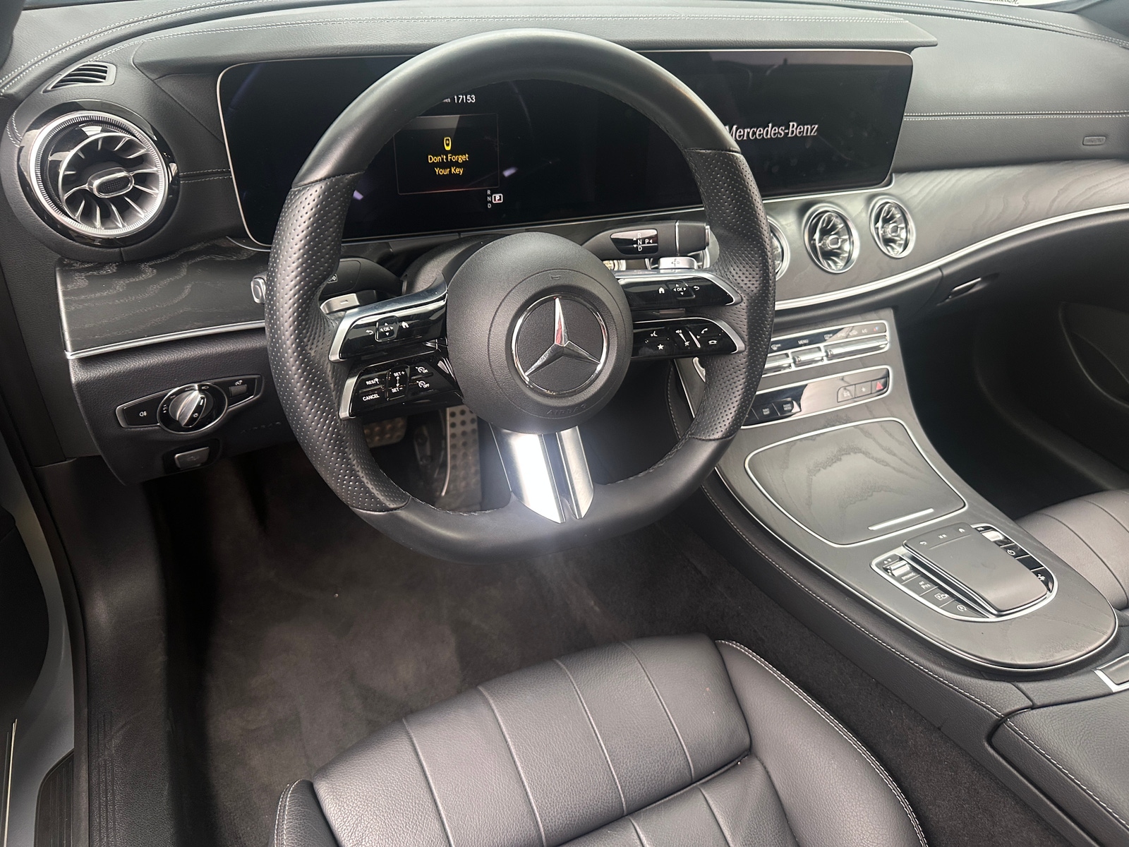 Thumbnail: 2022 Mercedes-Benz E-Class - 3