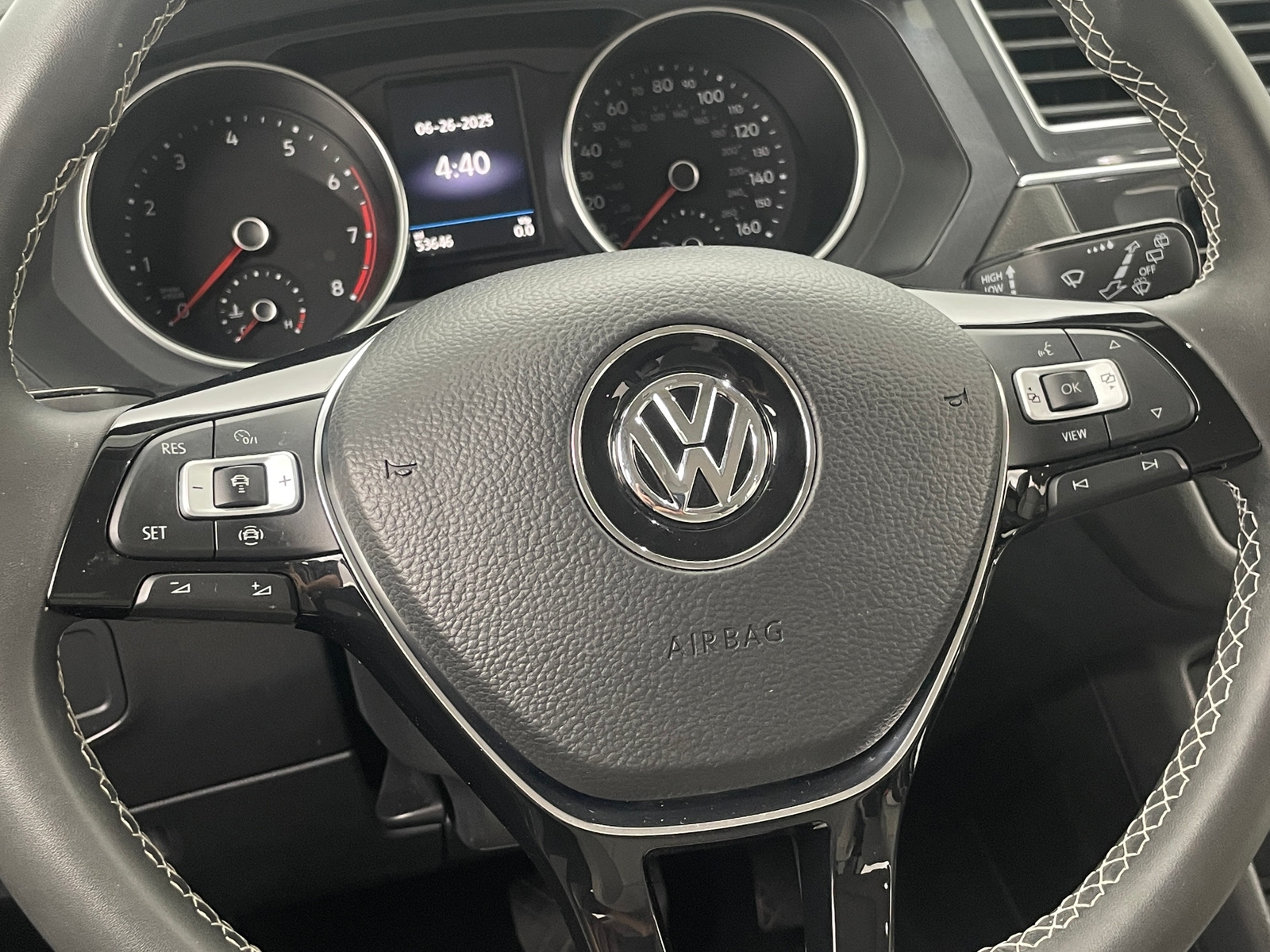 Thumbnail: 2021 Volkswagen Tiguan - 4
