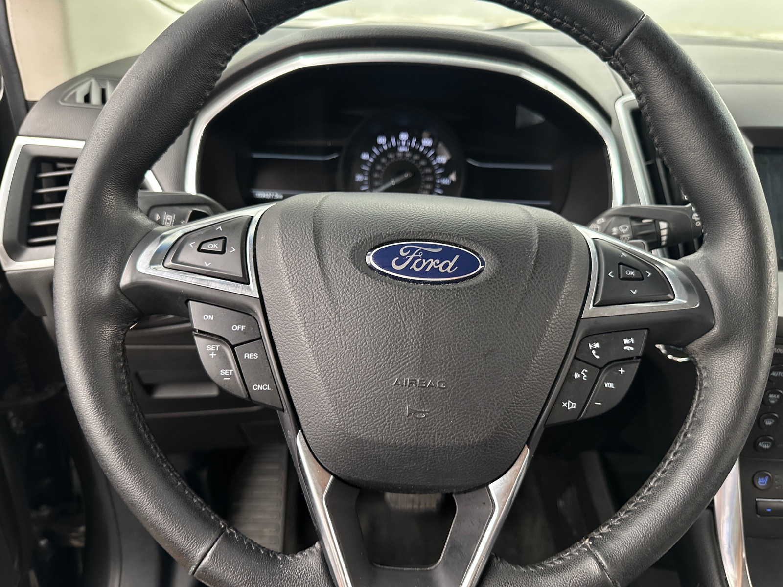 Thumbnail: 2017 Ford Edge - 4