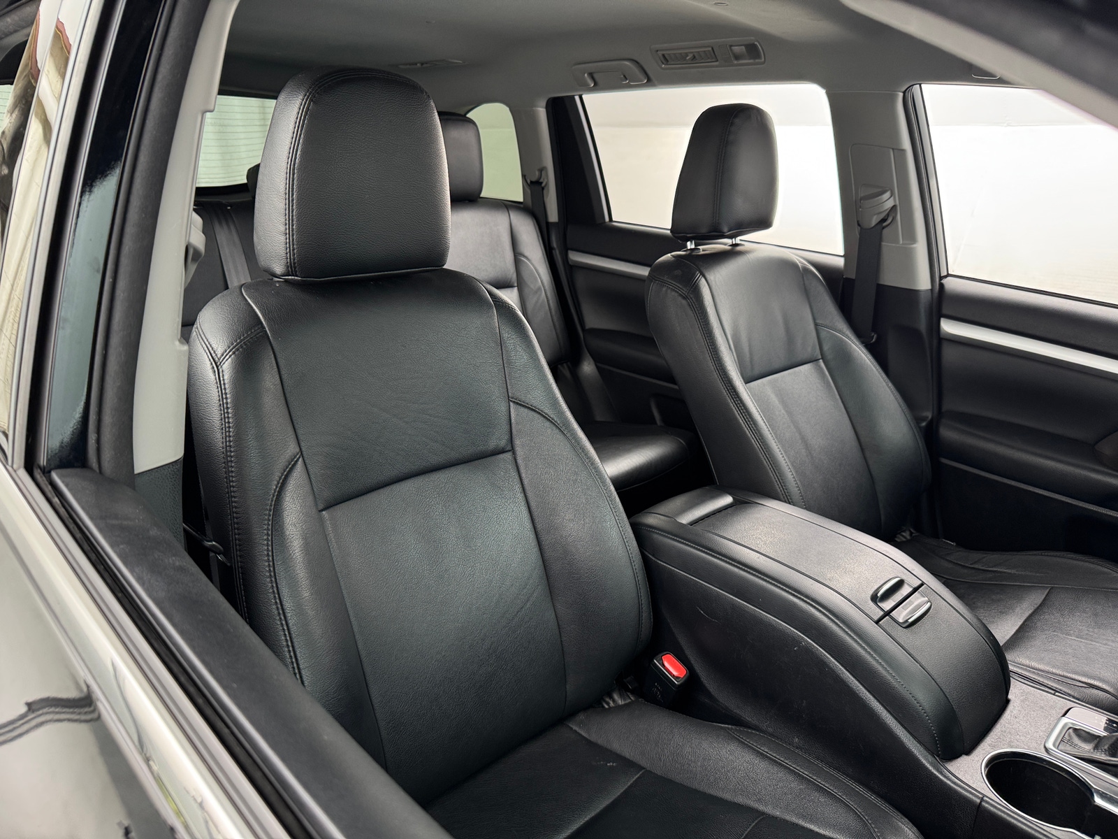Thumbnail: 2018 Toyota Highlander - 2