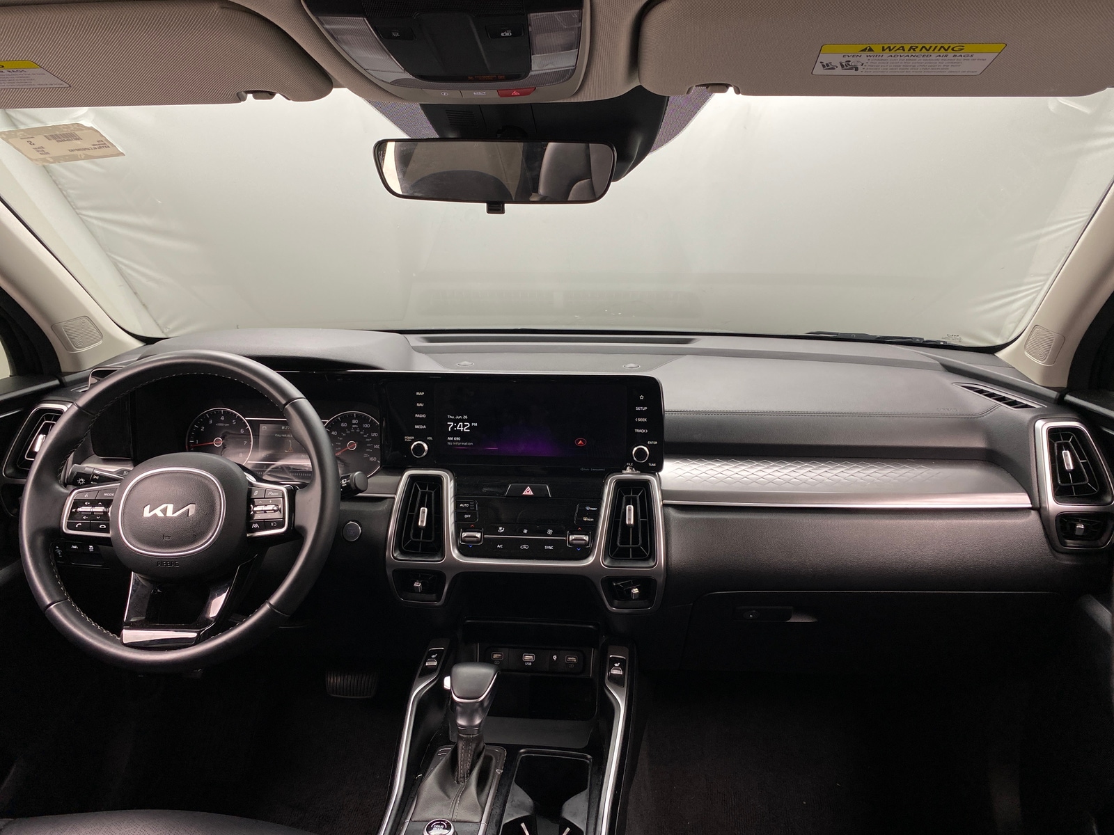 Thumbnail: 2023 Kia Sorento - 2