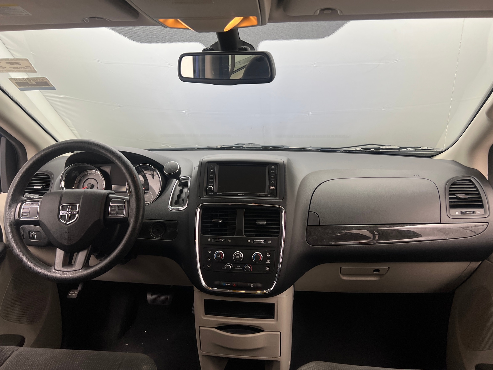 Thumbnail: 2019 Dodge Grand Caravan - 3