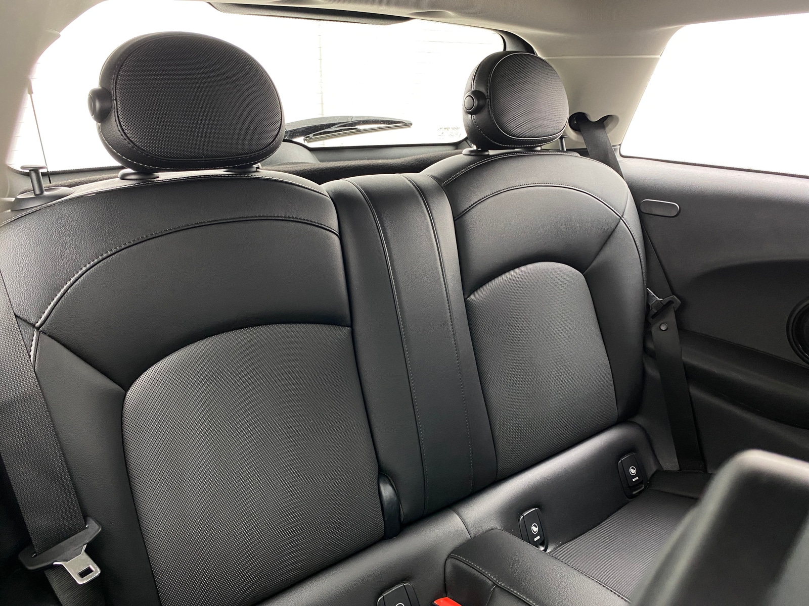 Thumbnail: 2016 MINI Cooper Hardtop - 6