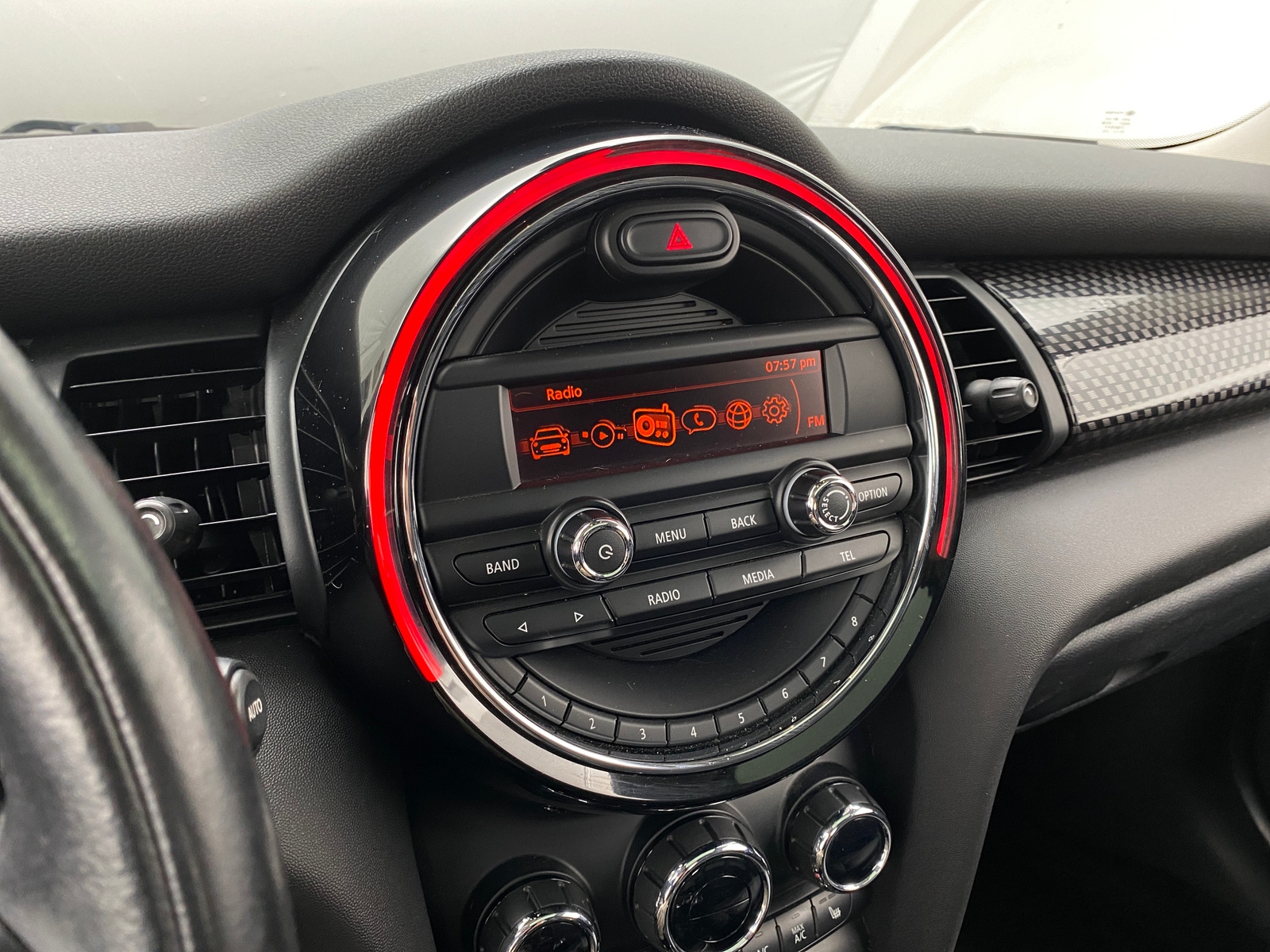 Thumbnail: 2016 MINI Cooper Hardtop - 4