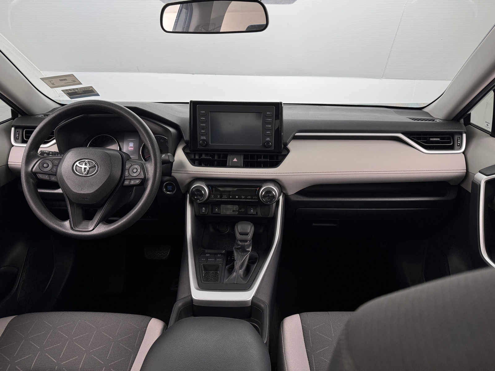 Thumbnail: 2019 Toyota RAV4 - 3