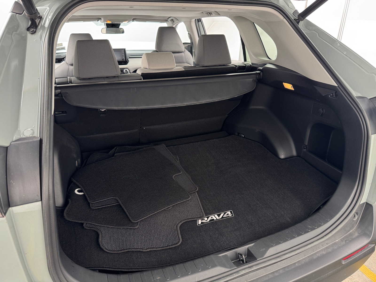 Thumbnail: 2019 Toyota RAV4 - 7