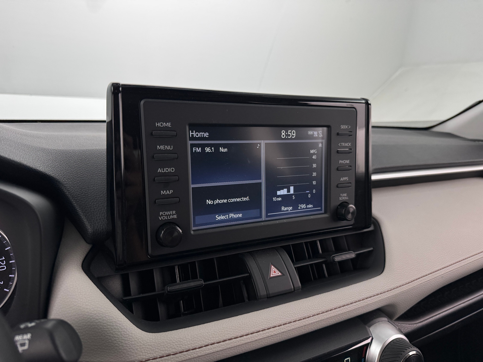 Thumbnail: 2019 Toyota RAV4 - 4