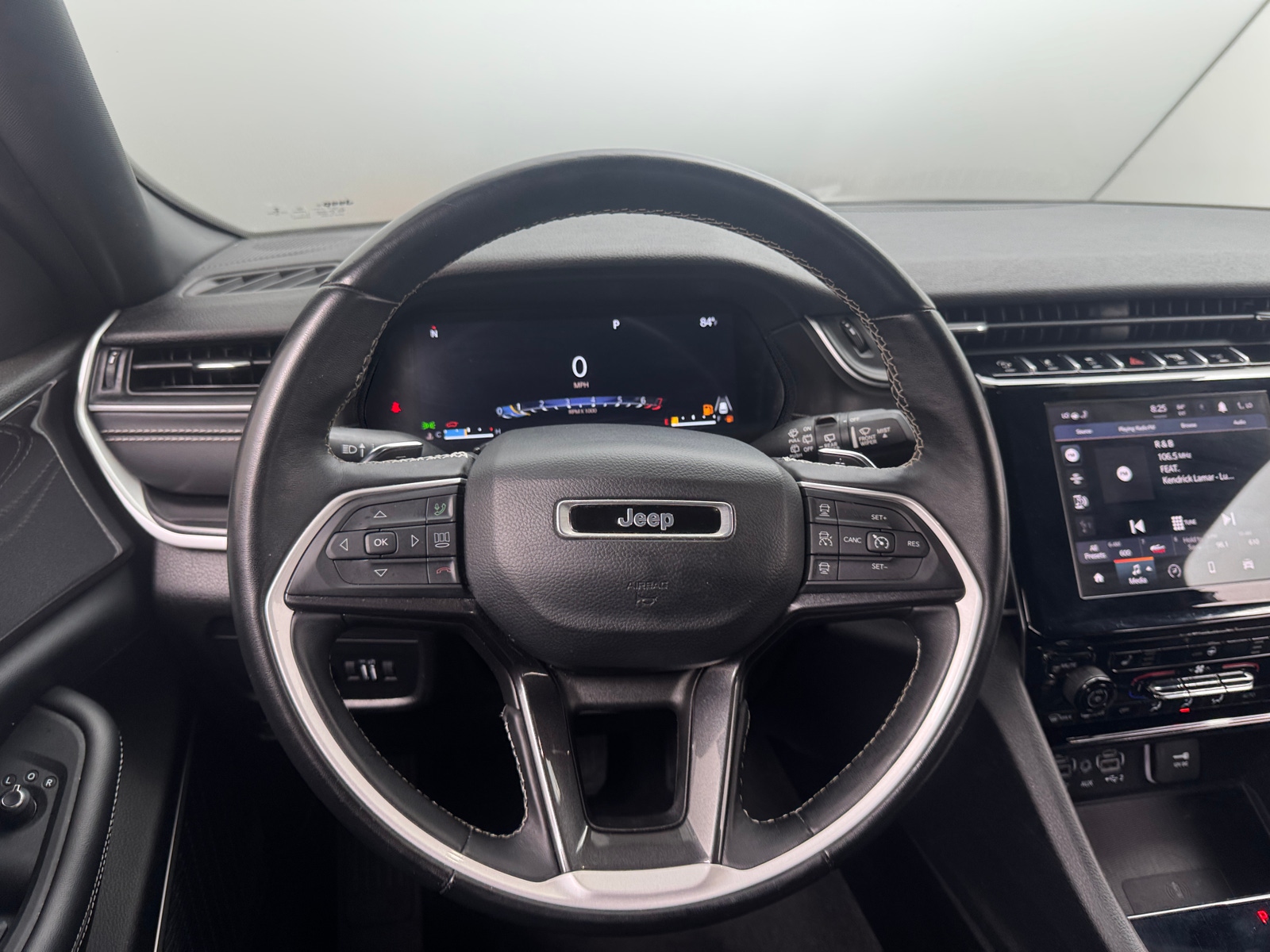 Thumbnail: 2022 Jeep Grand Cherokee L - 4