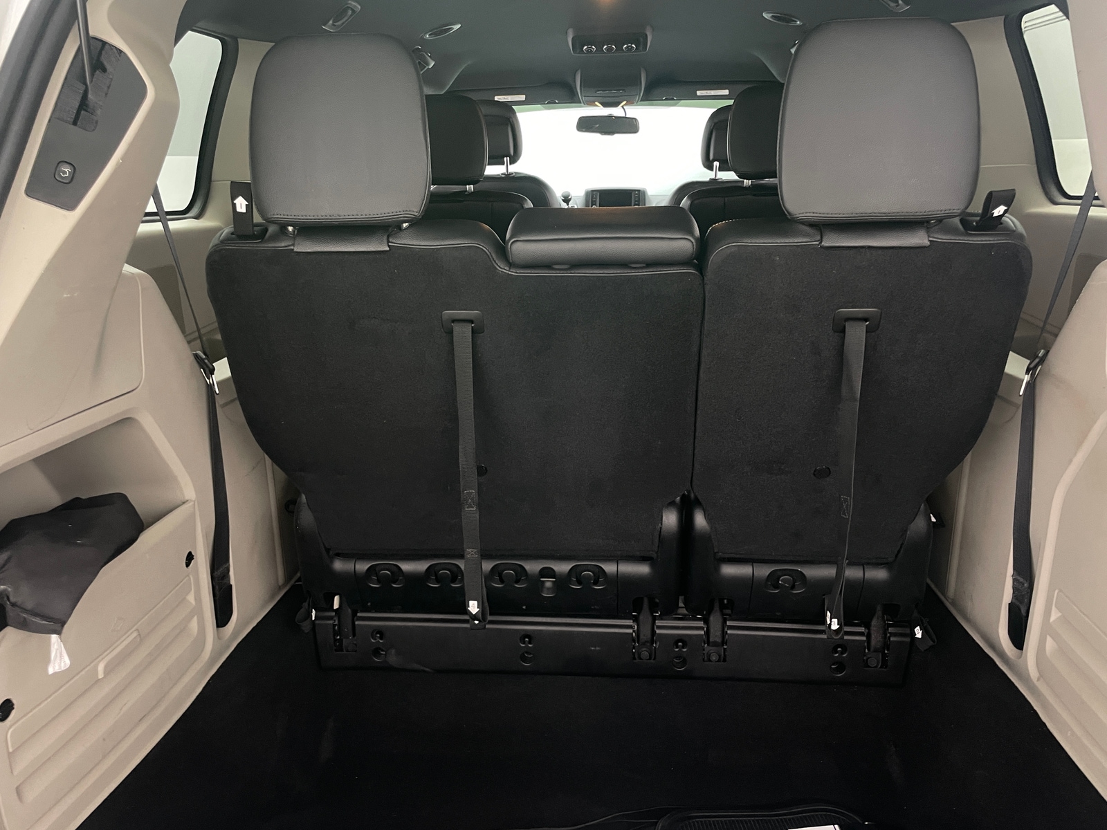 Thumbnail: 2017 Dodge Grand Caravan - 6