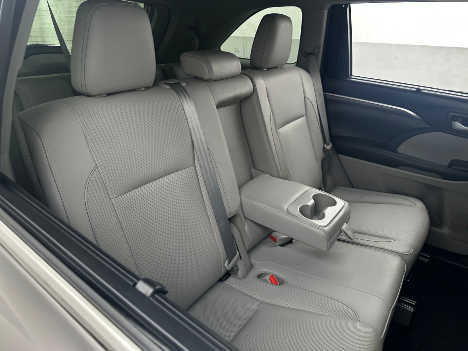 Thumbnail: 2017 Toyota Highlander - 5