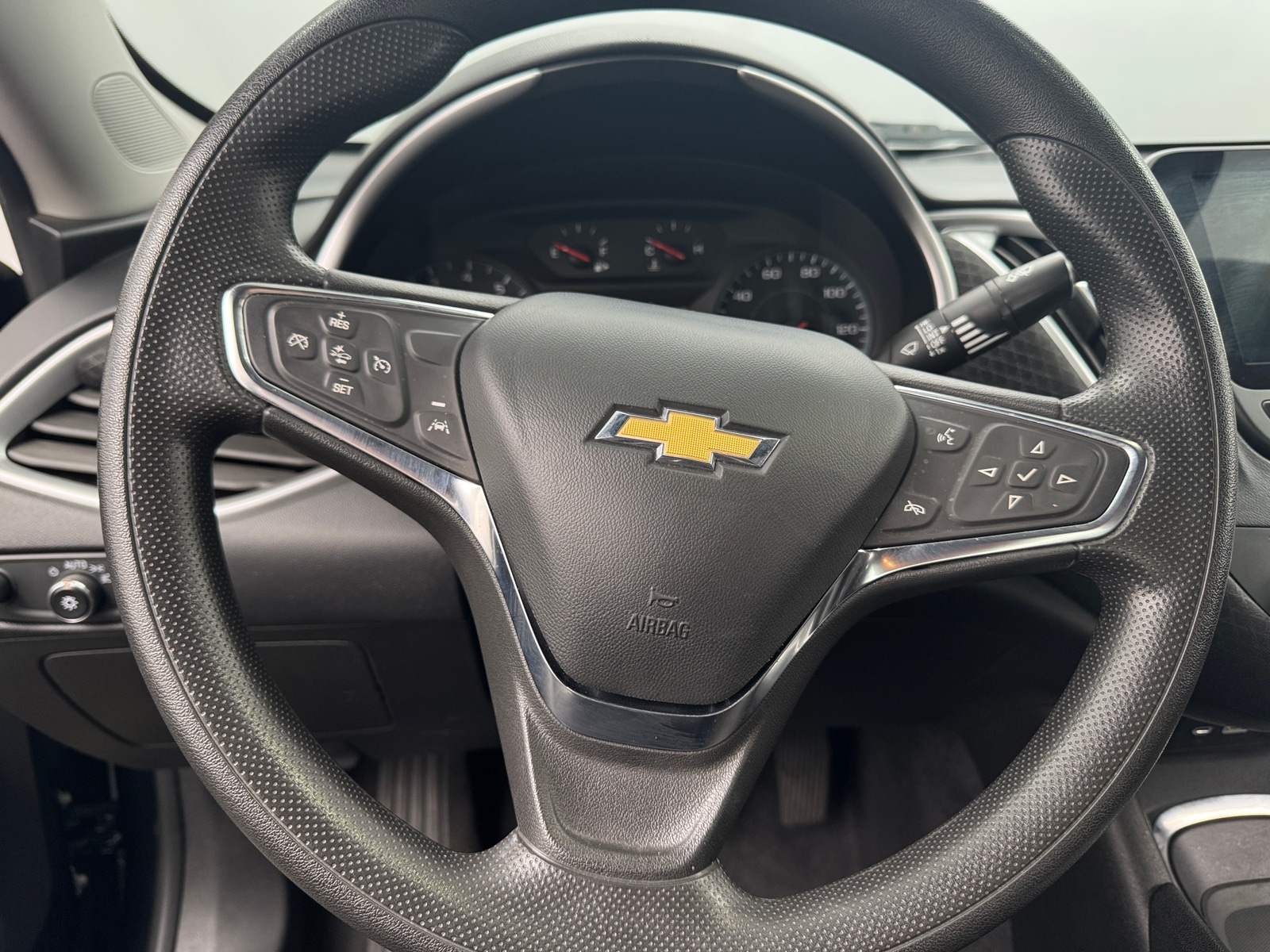 Thumbnail: 2023 Chevrolet Malibu - 5