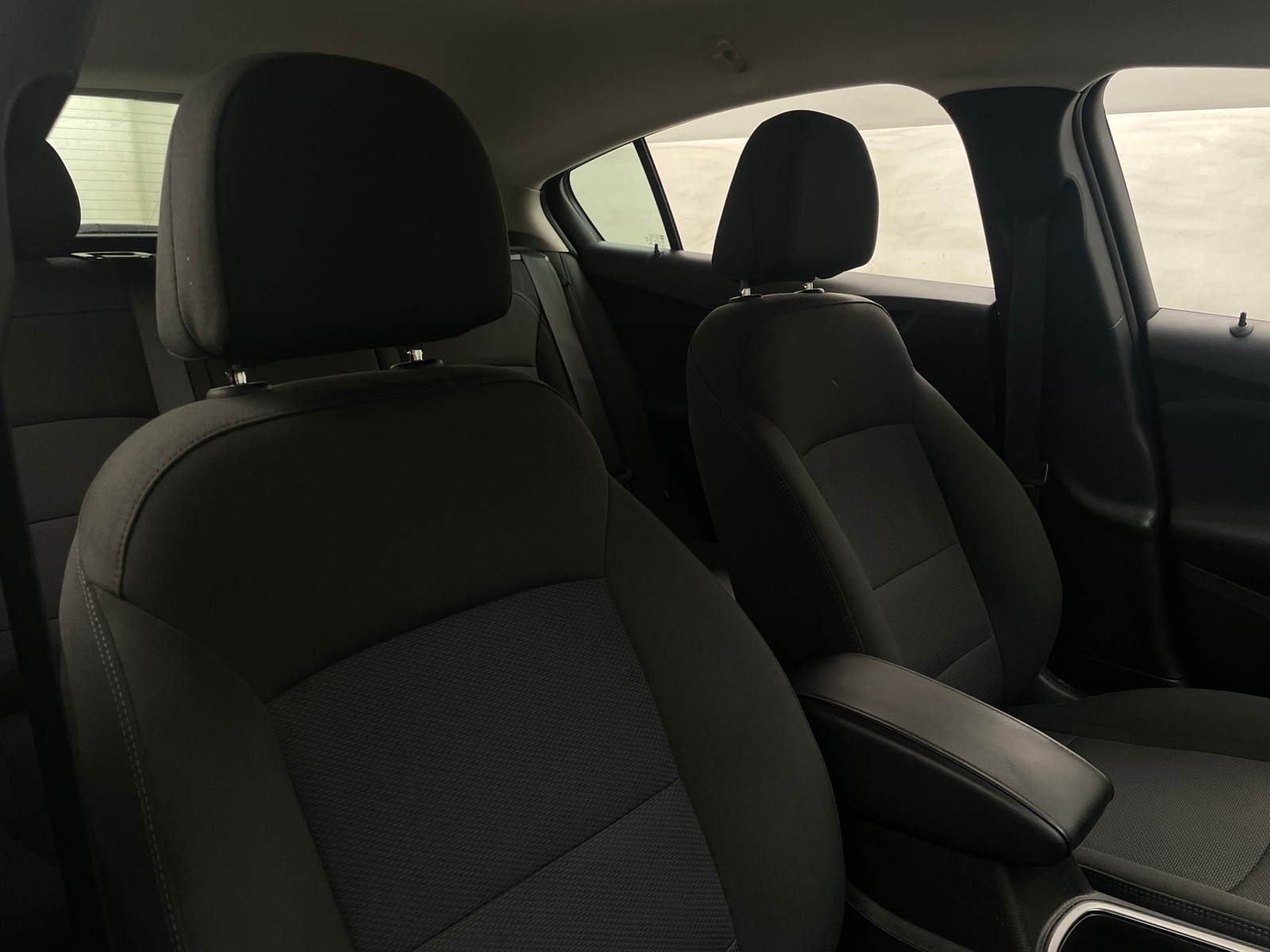 Thumbnail: 2018 Chevrolet Cruze - 2