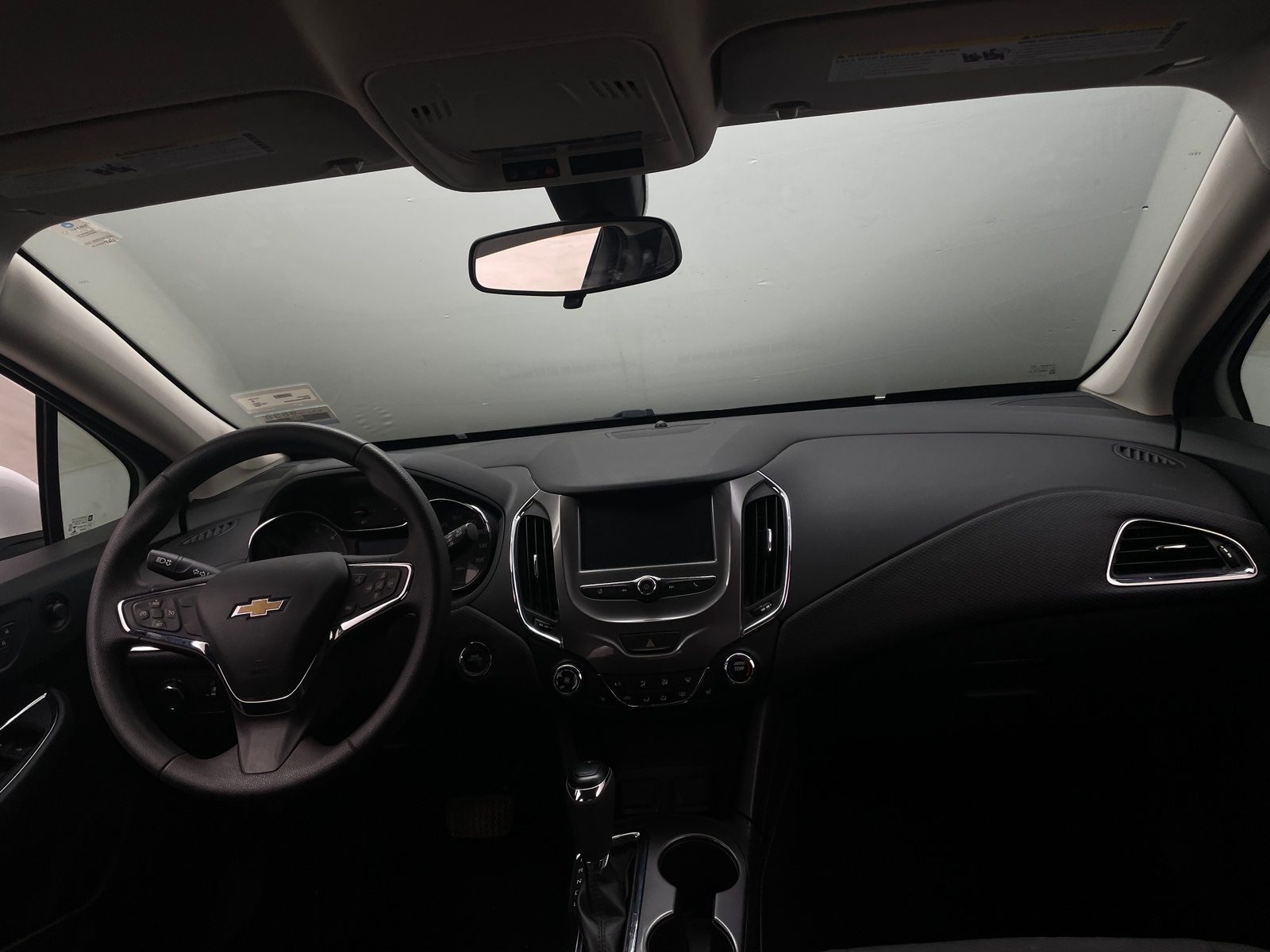 Thumbnail: 2018 Chevrolet Cruze - 3