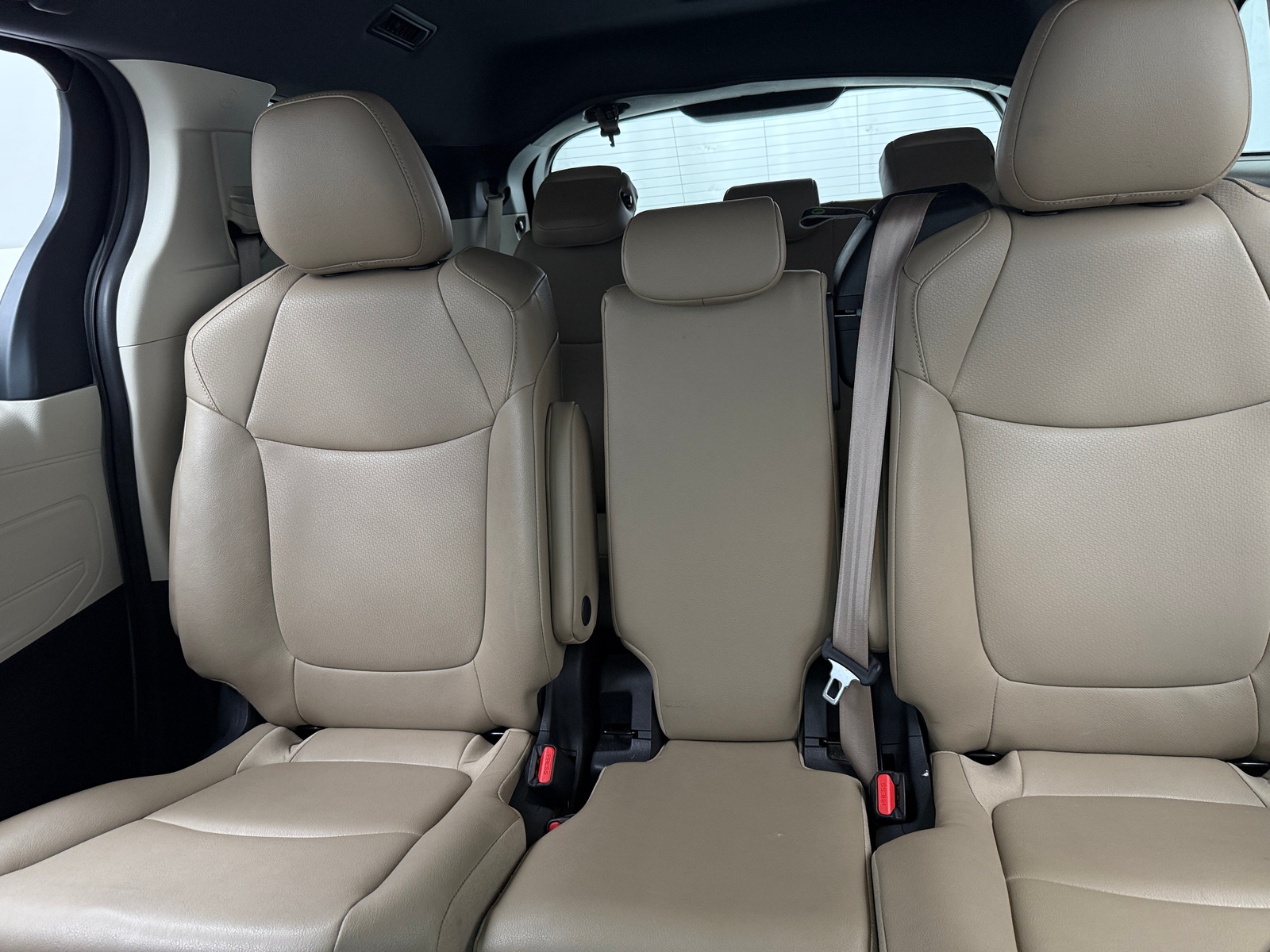 Thumbnail: 2023 Toyota Sienna - 5