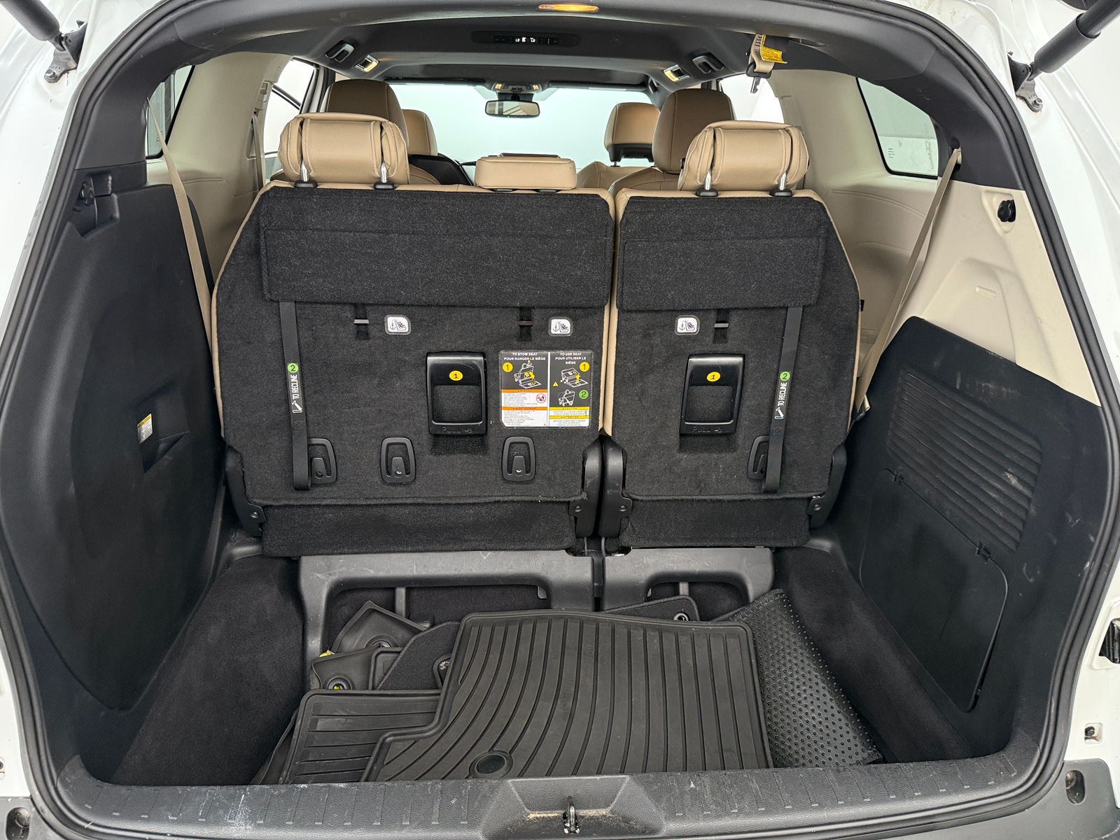 Thumbnail: 2023 Toyota Sienna - 6