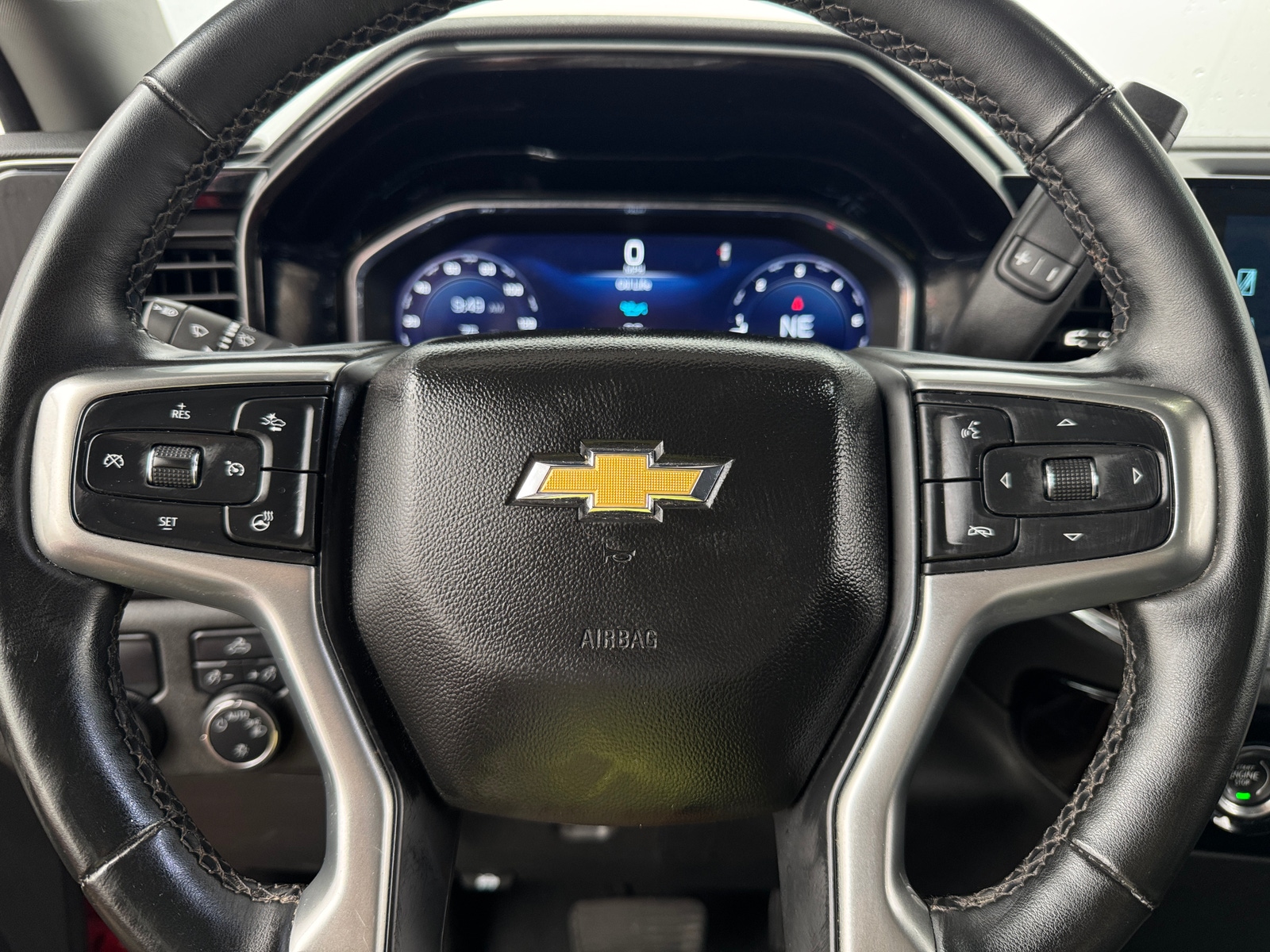 Thumbnail: 2024 Chevrolet Silverado 1500 - 5