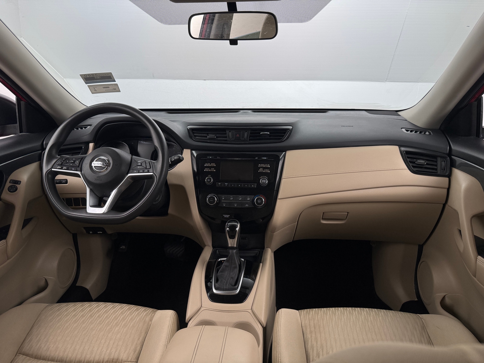 Thumbnail: 2017 Nissan Rogue - 3