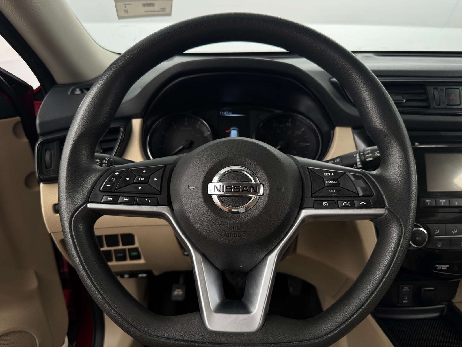Thumbnail: 2017 Nissan Rogue - 5
