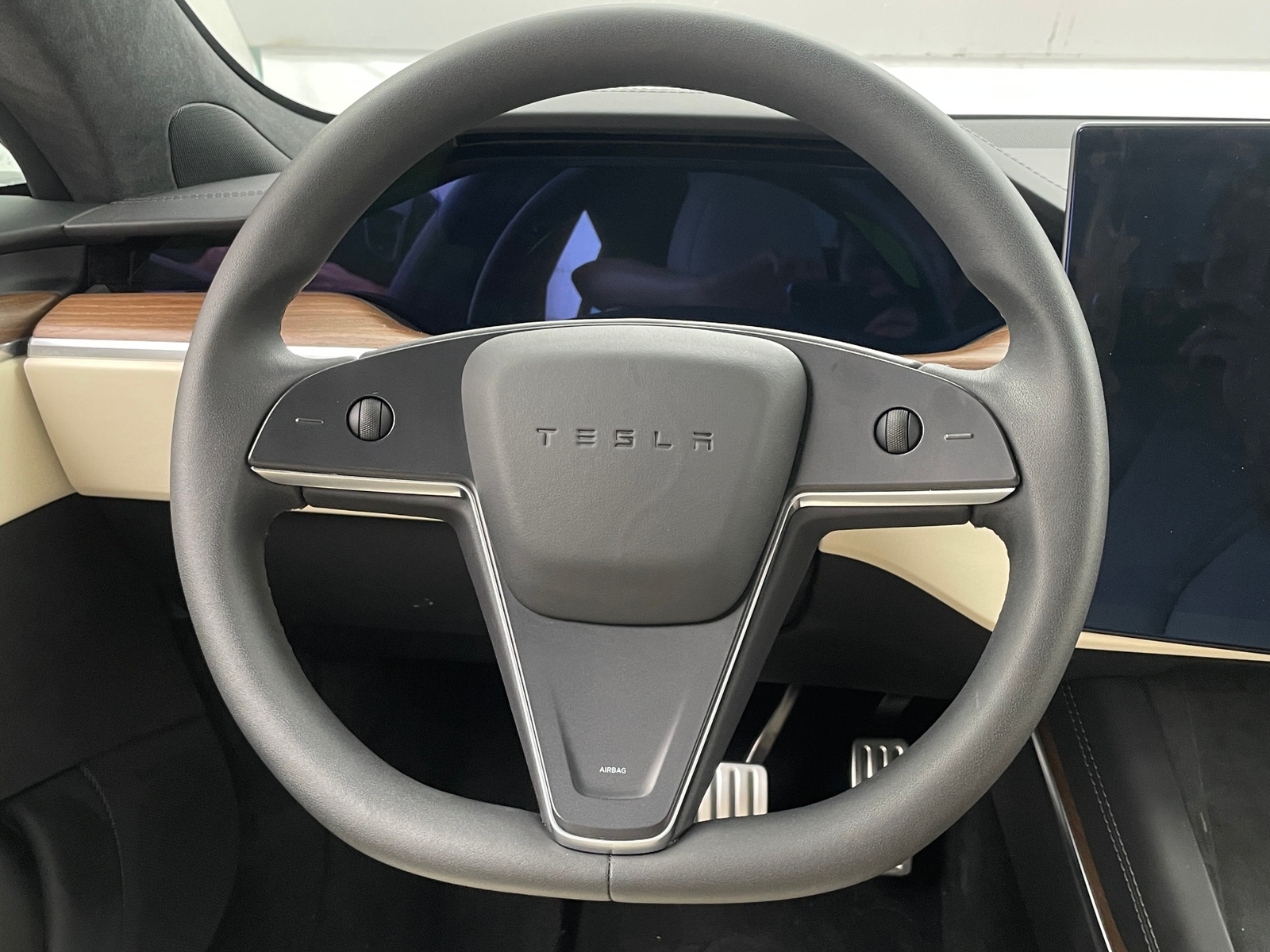 Thumbnail: 2023 Tesla Model S - 4