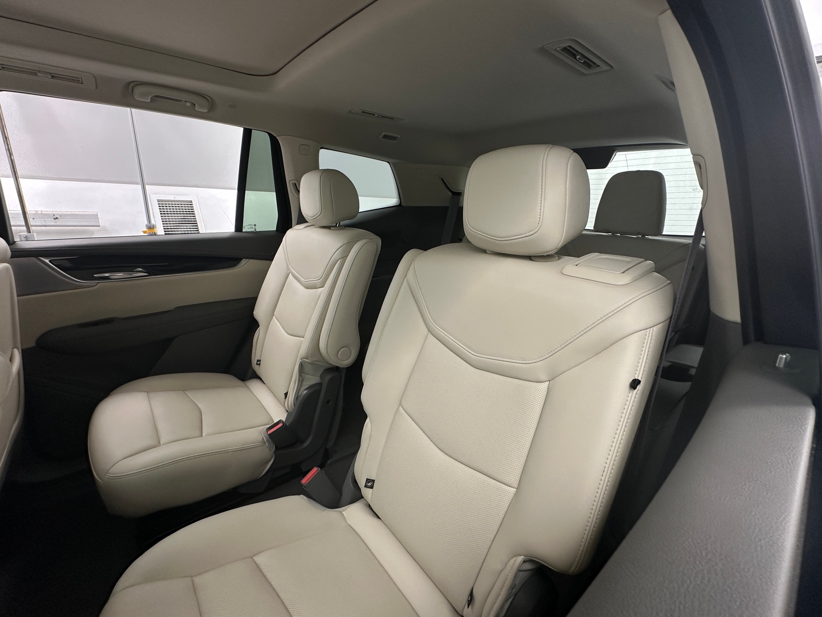 Thumbnail: 2021 Cadillac XT6 - 5