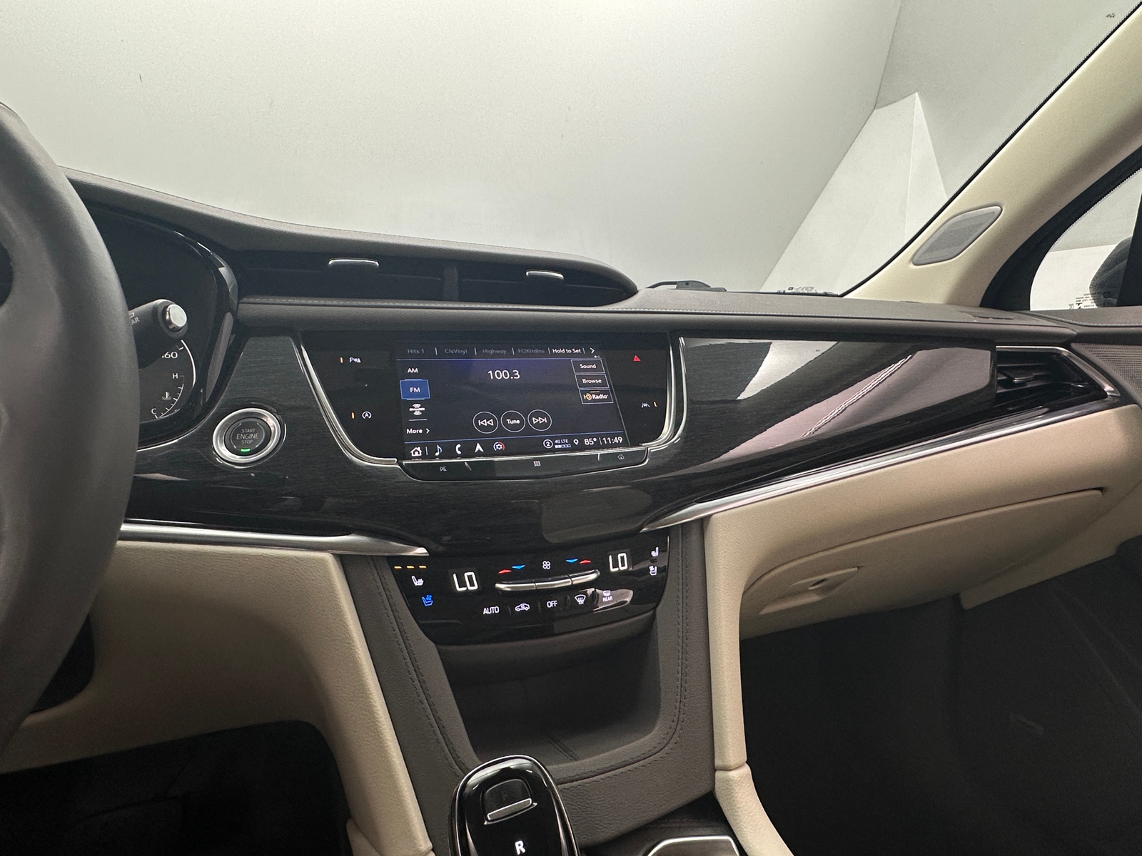Thumbnail: 2021 Cadillac XT6 - 3